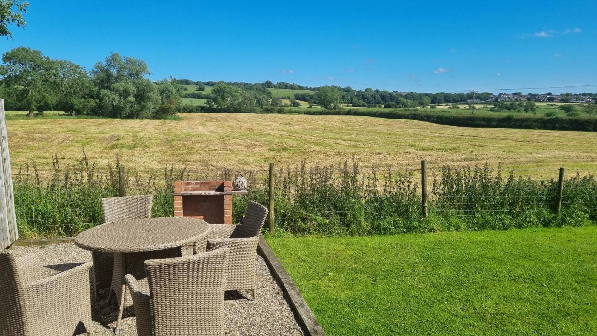 Bowland Breaks-A Luxury Barn Conversion With Optional Hot Tub, Log Burner And Countryside Views Лонгрідж Екстер'єр фото